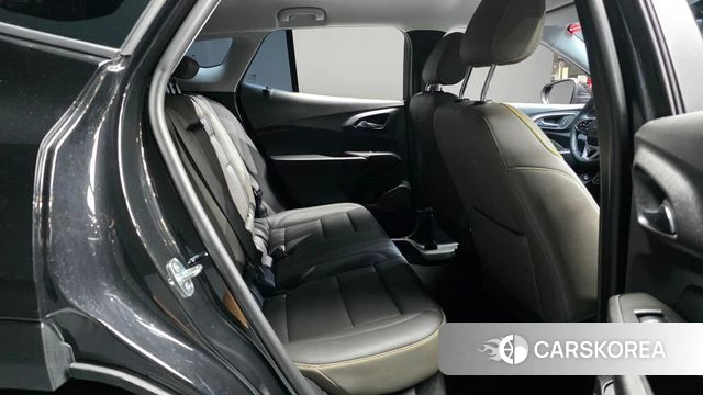 Chevrolet (GM Daewoo) Trax Crossover 2023 Черный из Кореи, фото 2
