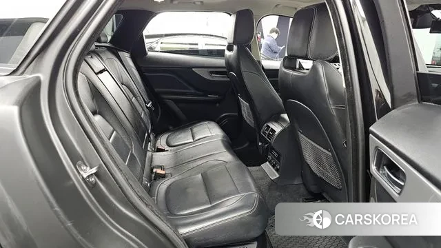 Jaguar F-PACE 2020 Черный из Кореи, фото 2