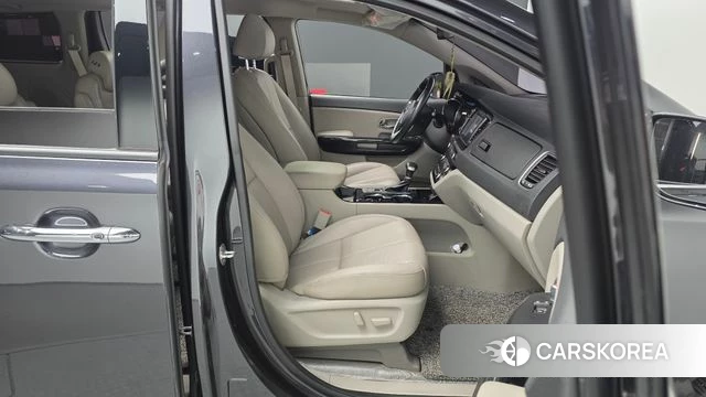 Kia The New Carnival 2019 Серый из Кореи, фото 2