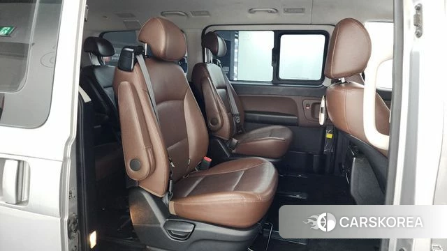 Hyundai The New Grand Starex 2018 Серебристо-серый из Кореи, фото 2