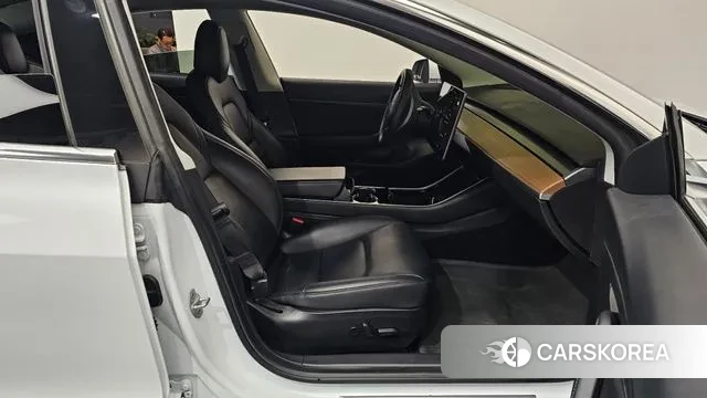 Tesla Model 3 2020 Белый из Кореи, фото 2