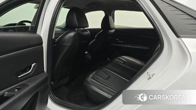 Hyundai Avante Hybrid (CN7) 2021 Белый из Кореи, фото 2