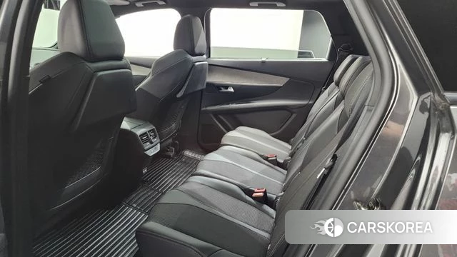 Peugeot 5008 second generation 2022 Серый из Кореи, фото 2