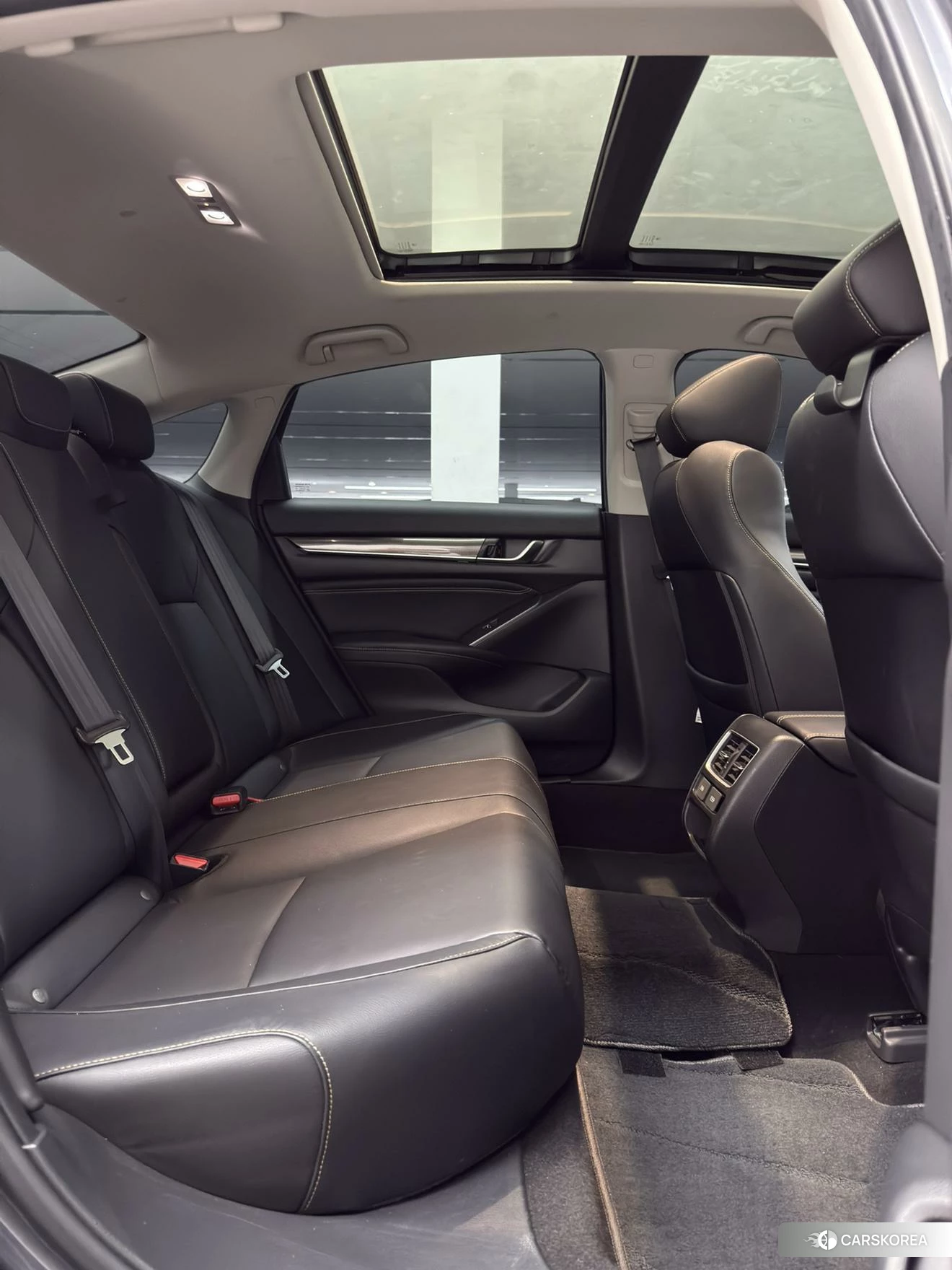 Honda Accord 2021 Серебристо-серый из Китая, фото 2