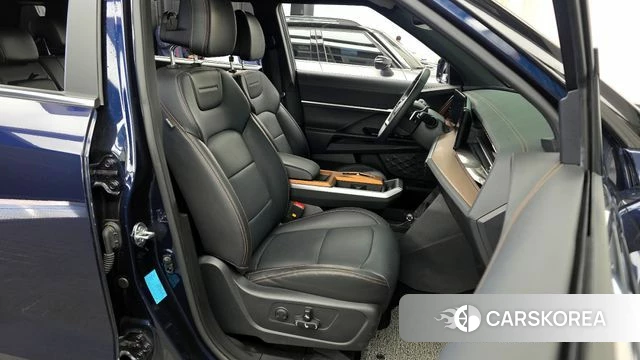 Ssangyong Torres EVX 2024 Синий из Кореи, фото 2