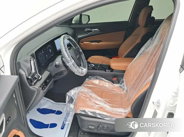 Kia Sportage 5th Generation Hybrid 2024 Белый из Кореи, фото 2