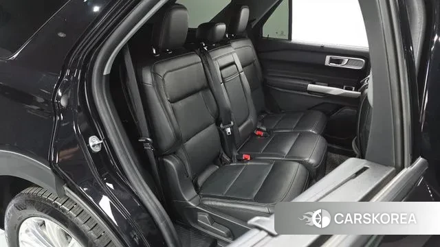 Ford Explorer 6th Generation 2022 Черный из Кореи, фото 2