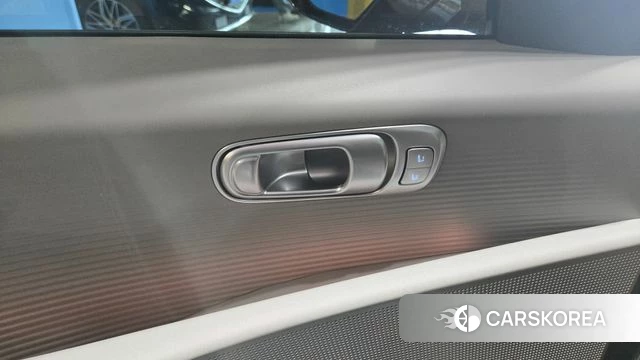 Hyundai Ionic 6 2023 Серебристо-серый из Кореи, фото 2