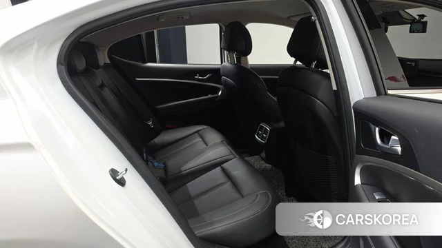Genesis The New G70 2023 Белый из Кореи, фото 2