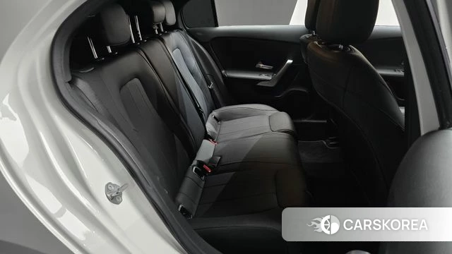 Mercedes-Benz A-Class W177 2021 Белый из Кореи, фото 2