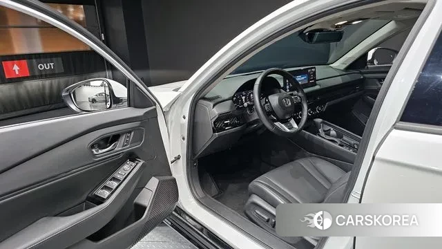 Honda Accord 11th Generation 2024 Белый из Кореи, фото 2