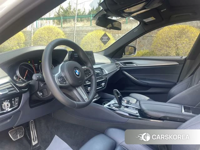 BMW 5 series (imported) 2018 Белый из Китая, фото 2
