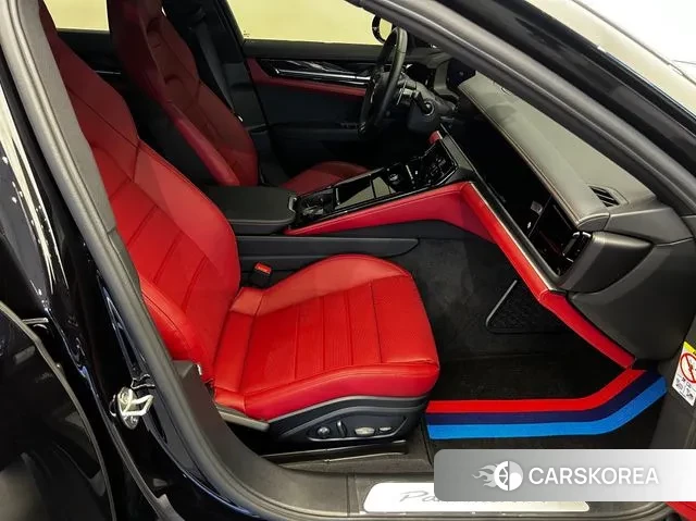 Porsche Panamera (972) 2024 Черный из Кореи, фото 2