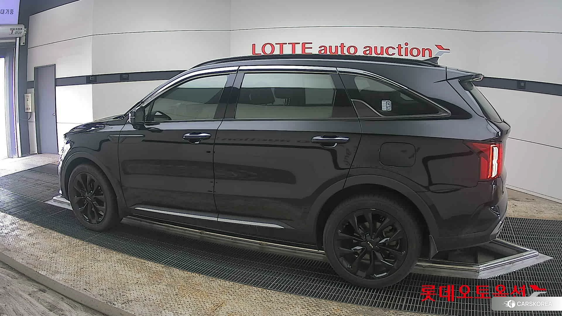 Kia Sorento 2023 Aurora Black Pearl из Кореи, фото 2