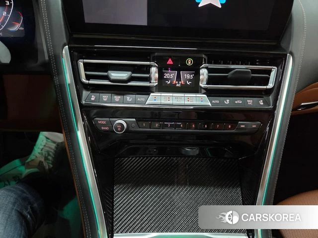 BMW 8 Series (G15) 2024 Черный из Кореи, фото 2