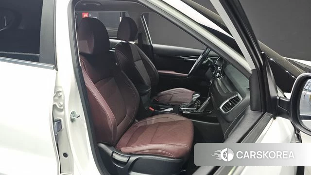 Kia Seltos 2022 Белый из Кореи, фото 2