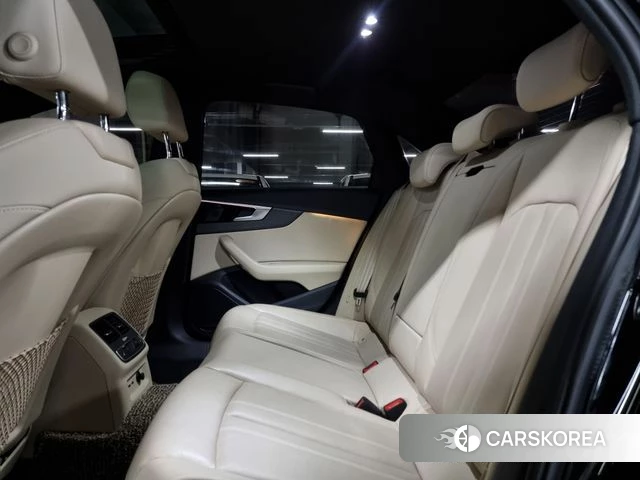 Audi A4 (B9) 2023 Черный из Кореи, фото 2