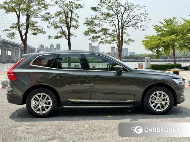 Volvo XC60 2020 Коричневый из Китая, фото 2
