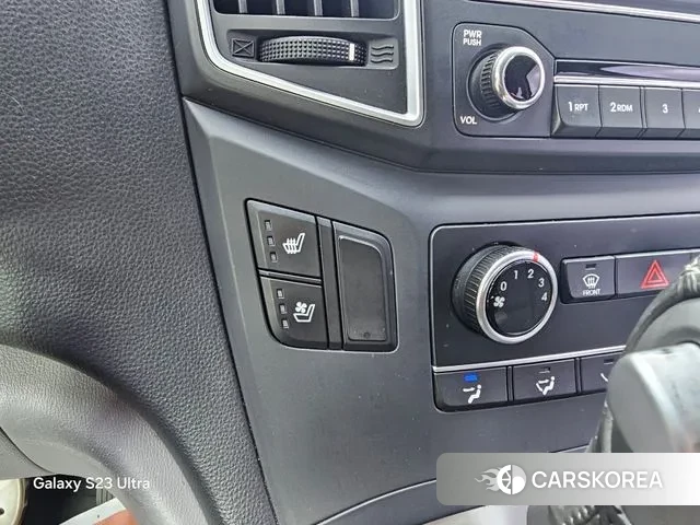 Hyundai The New Grand Starex 2018 Белый из Кореи, фото 2