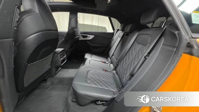 Audi Q8 (4M) 2023 Черный из Кореи, фото 2