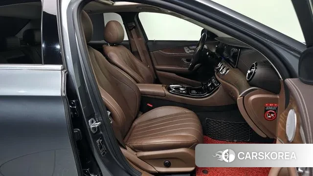 Mercedes-Benz E-Class W213 2018 Серый из Кореи, фото 2