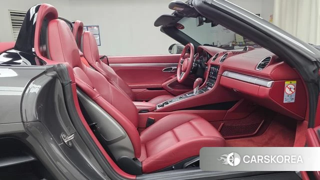 Porsche 718 Boxster 2019 Серый из Кореи, фото 2