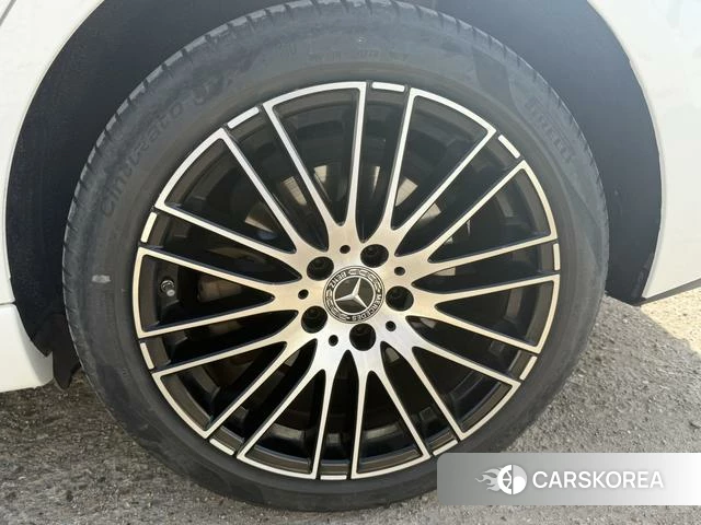 Mercedes-Benz Class C 2023 Белый из Китая, фото 2