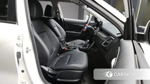 Kia Seltos 2022 Белый из Кореи, фото 2