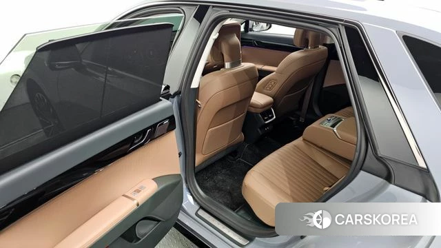 Hyundai Grandeur Hybrid (GN7) 2025 Светло-серебряный цвет из Кореи, фото 2