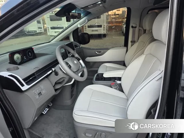 Hyundai Staria 2025 Черный из Кореи, фото 2