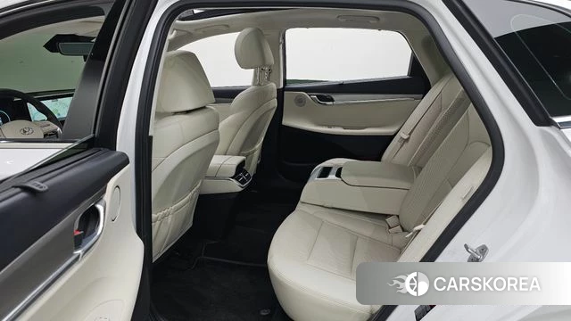 Hyundai The New Grandeur IG Hybrid 2022 Белый из Кореи, фото 2