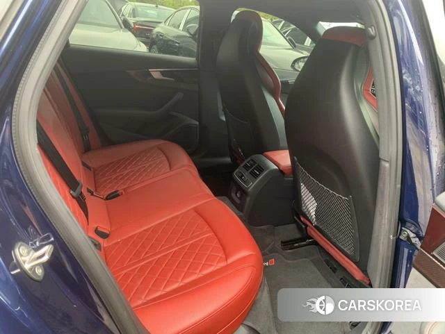 Audi S4 2023 Синий из Китая, фото 2