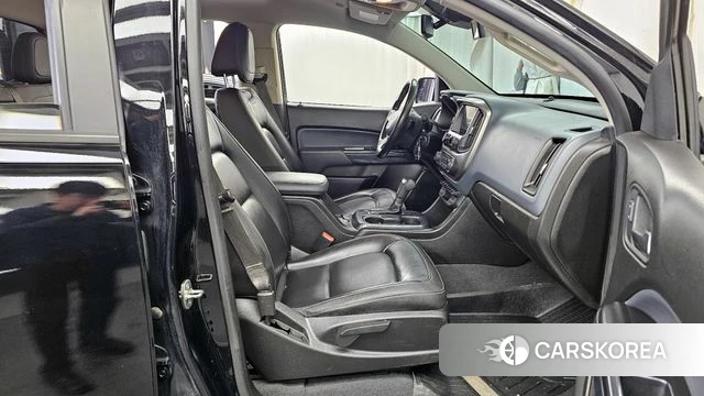 Chevrolet (GM Daewoo) Real New Colorado 2021 Черный из Кореи, фото 2