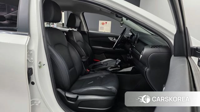 Kia Come New K3 2018 Белый из Кореи, фото 2