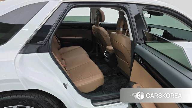 Hyundai Grandeur Hybrid (GN7) 2023 Белый из Кореи, фото 2