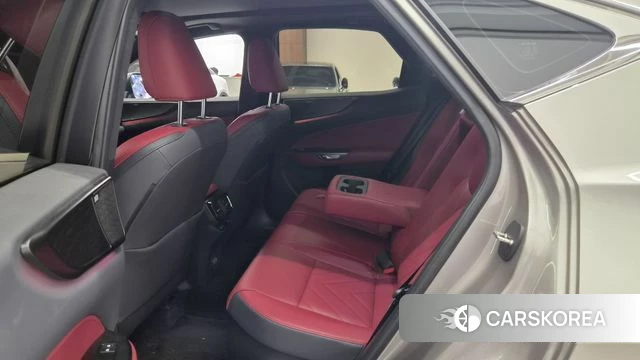 Lexus NX350h Second generation 2025 Песочный из Кореи, фото 2
