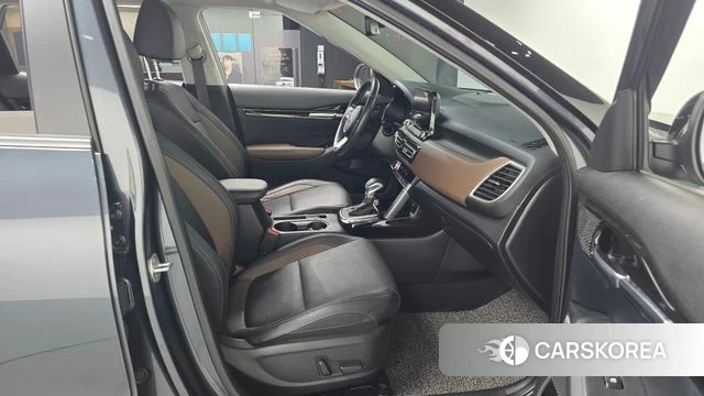 Kia Seltos 2020 Серый из Кореи, фото 2