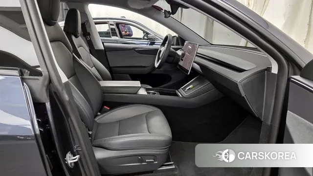 Tesla Model Y 2025 Серый из Кореи, фото 2