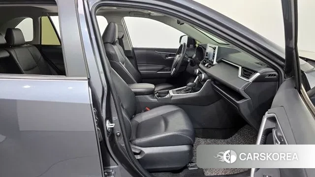 Toyota RAV4 5th Generation 2019 Серый из Кореи, фото 2