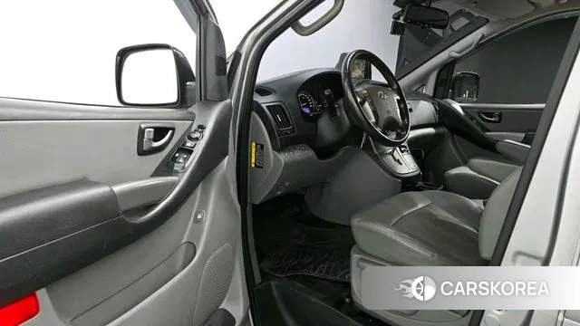 Hyundai The New Grand Starex 2018 Серебряный из Кореи, фото 2