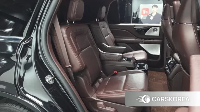 Lincoln Aviator 2nd generation 2023 Черный из Кореи, фото 2