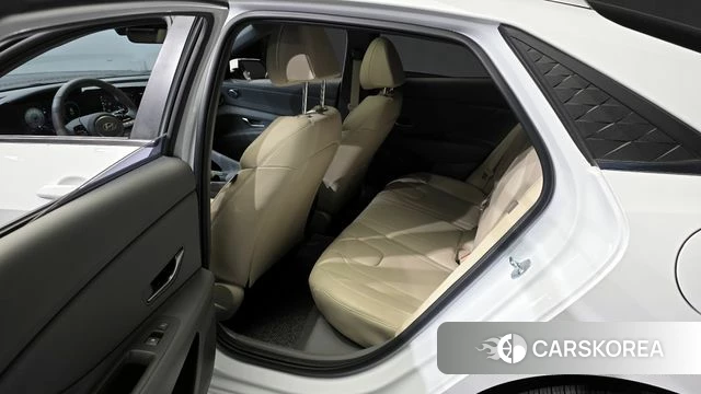 Hyundai The New Avante (CN7) 2024 Белый из Кореи, фото 2