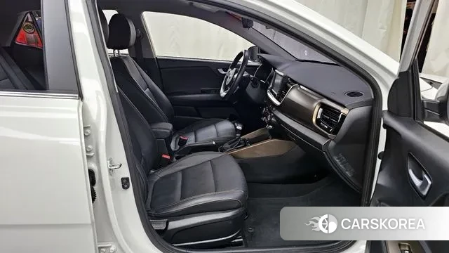 Kia Stonic 2018 Белый из Кореи, фото 2