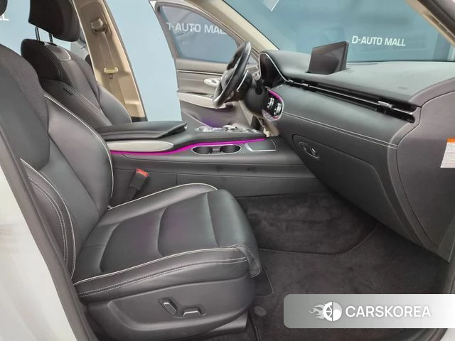 Genesis Electrified GV70 2022 Белый из Кореи, фото 2