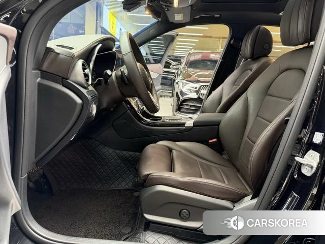 Mercedes-Benz GLC 2021 Черный из Китая, фото 2