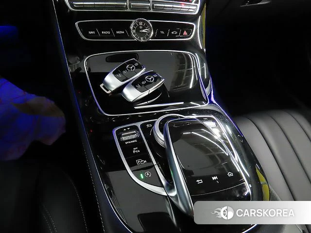 Mercedes-Benz E-Class W213 2020 Белый из Кореи, фото 2