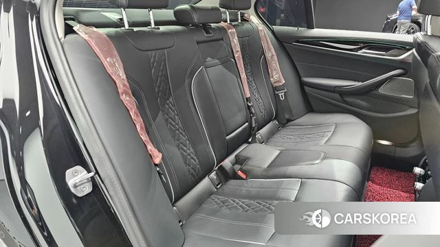 BMW 5 Series (G30) 2021 Черный из Кореи, фото 2
