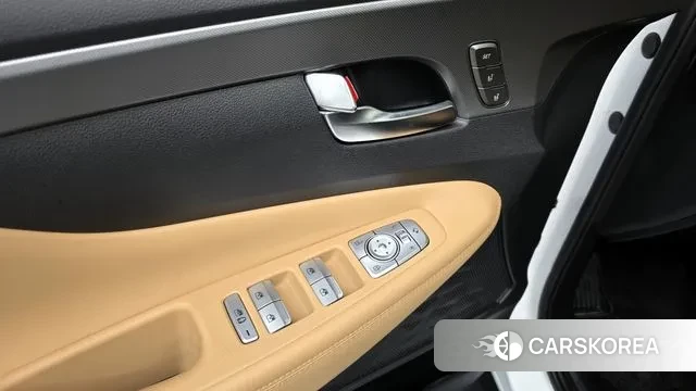 Hyundai The New Santa Fe 2023 Белый из Кореи, фото 2