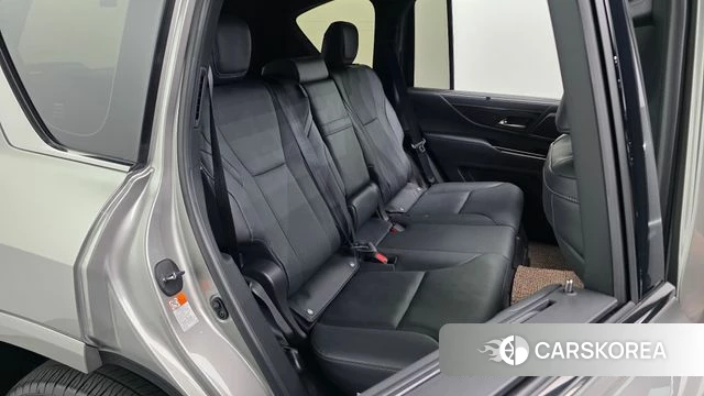 Lexus LX 4th Generation 2025 Серебристо-серый из Кореи, фото 2