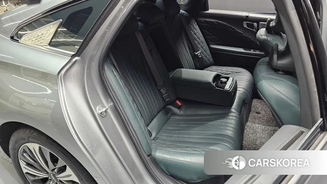 Kia K8 Hybrid 2024 Серебристо-серый из Кореи, фото 2